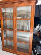 Antieke houten vitrinekast met glazen deuren, Ophalen of Verzenden