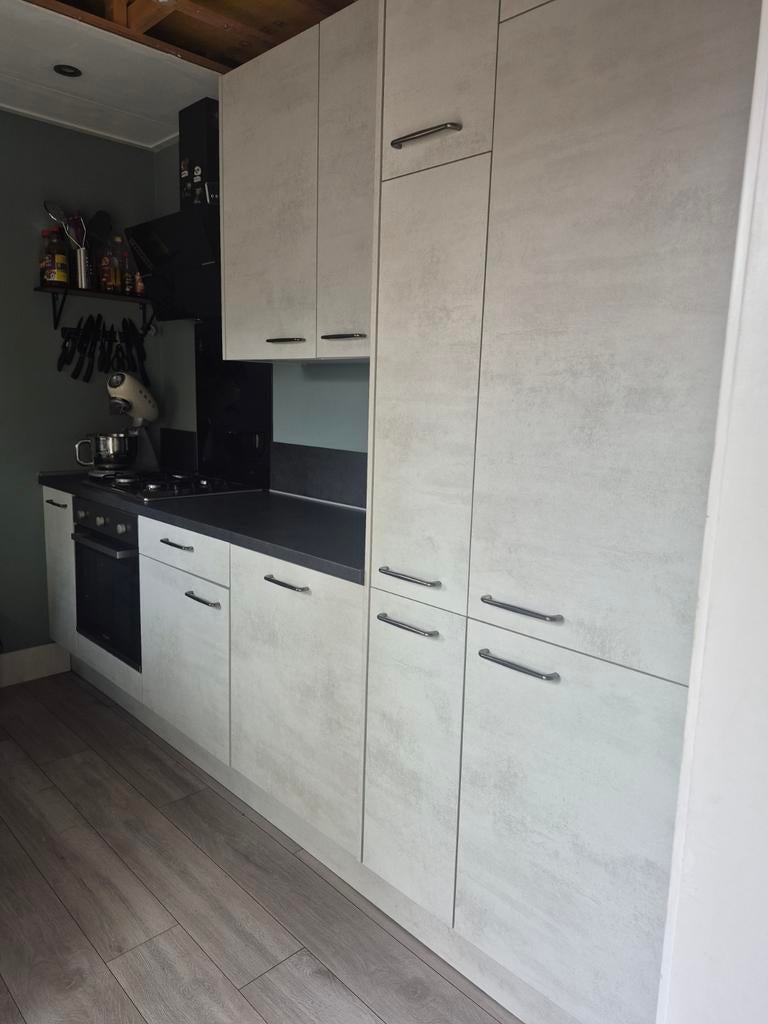 Zgan keuken betonlook, Ophalen, Zo goed als nieuw