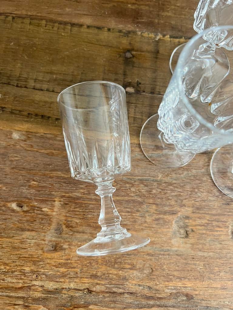 16 kristallen wijnglazen, Ophalen