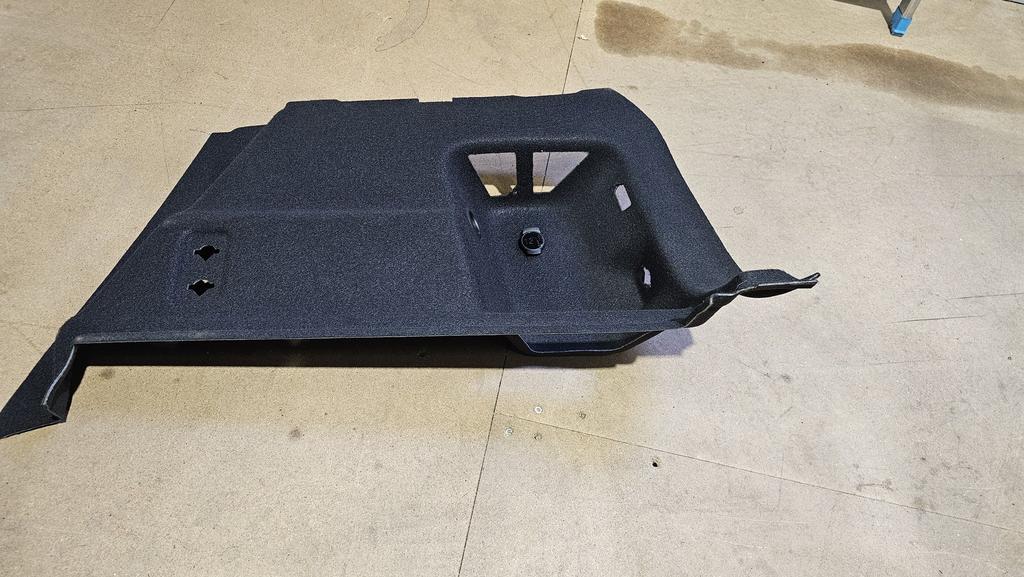 Bekleding koffer ruimte rechts BMW 2 serie U06 active tourer, Auto-onderdelen, Interieur en Bekleding, -, -, Nieuw, Ophalen of Verzenden