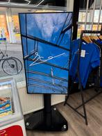 LG tv reclame display op voet draaibaar verrijdbaar !, Ophalen, 50 Hz, Zo goed als nieuw, 100 cm of meer