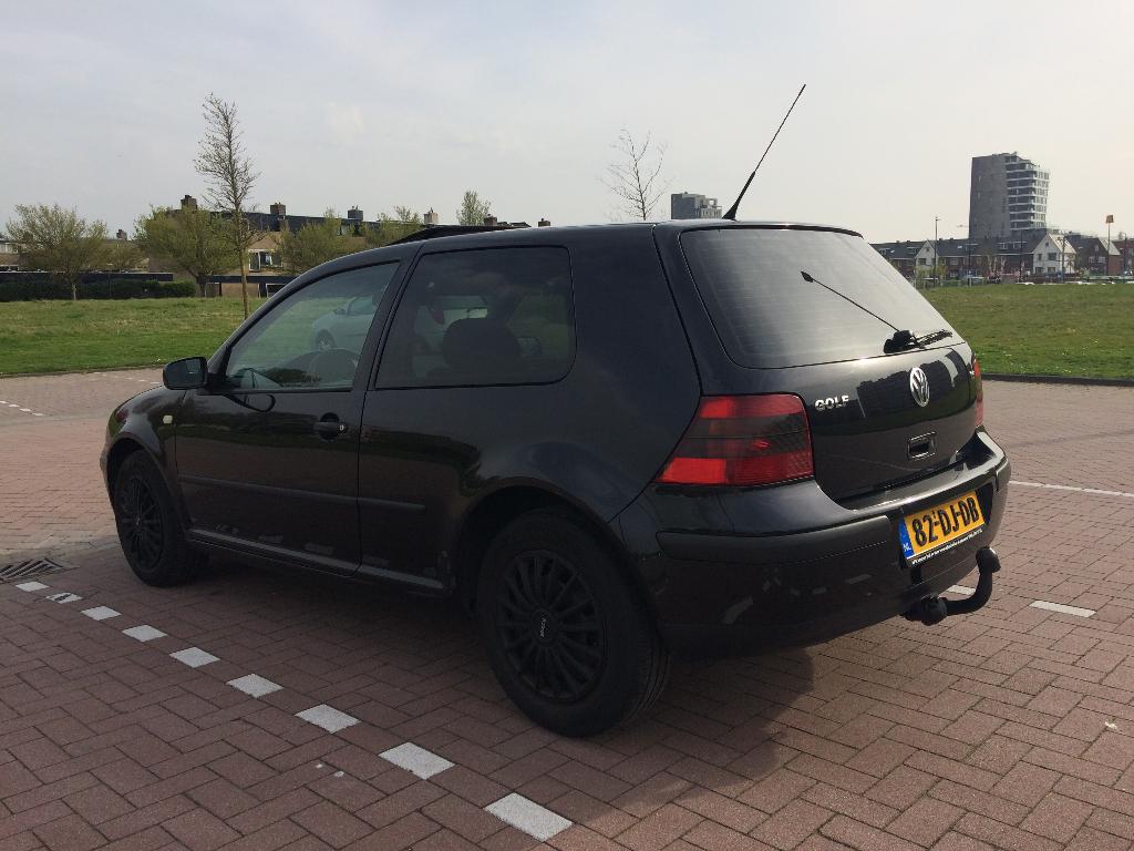 Zgoh Golf 1.6 SR 8V 101PK  APK Nieuw, Distr set VV, 1049 kg, Zwart, 4 cilinders, 1200 kg