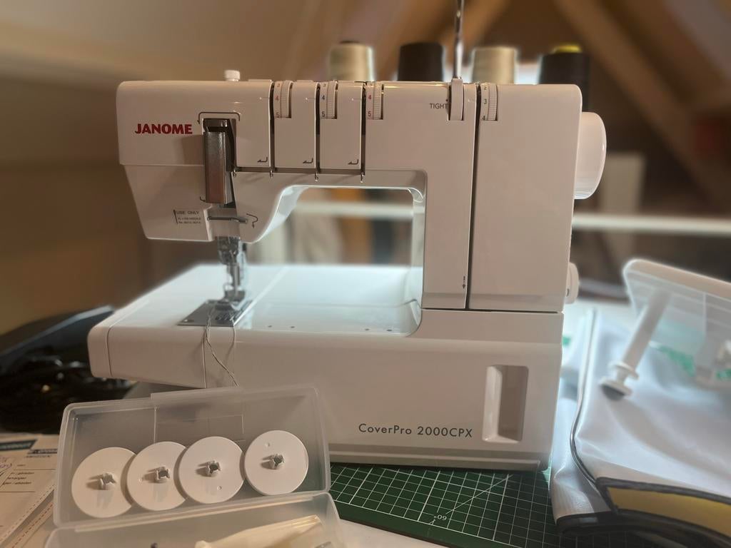 Janome CoverPro 2000CPX, Ophalen of Verzenden, Zo goed als nieuw, Lockmachine, Janome
