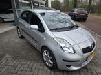 Toyota Yaris 1.3 VVTi Sol MMT | AUTOMAAT | 12MND GARANTIE |, Auto's, Toyota, Stof, 750 kg, 4 cilinders, Origineel Nederlands