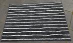 Vloerkleed zwart wit gestreept - Gebruikt 135x195, Huis en Inrichting, Stoffering | Tapijten en Kleden, Ophalen, Gebruikt, 100 tot 150 cm