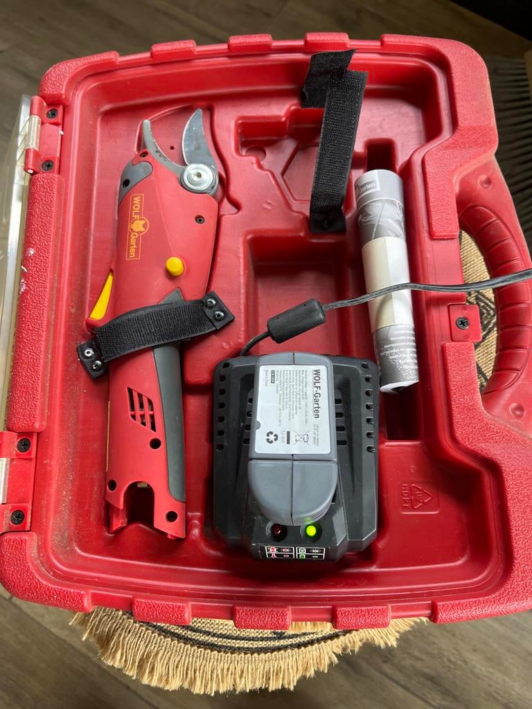 Elektrische accu snoeischaar Wolf-Garten, Ophalen of Verzenden, Gebruikt