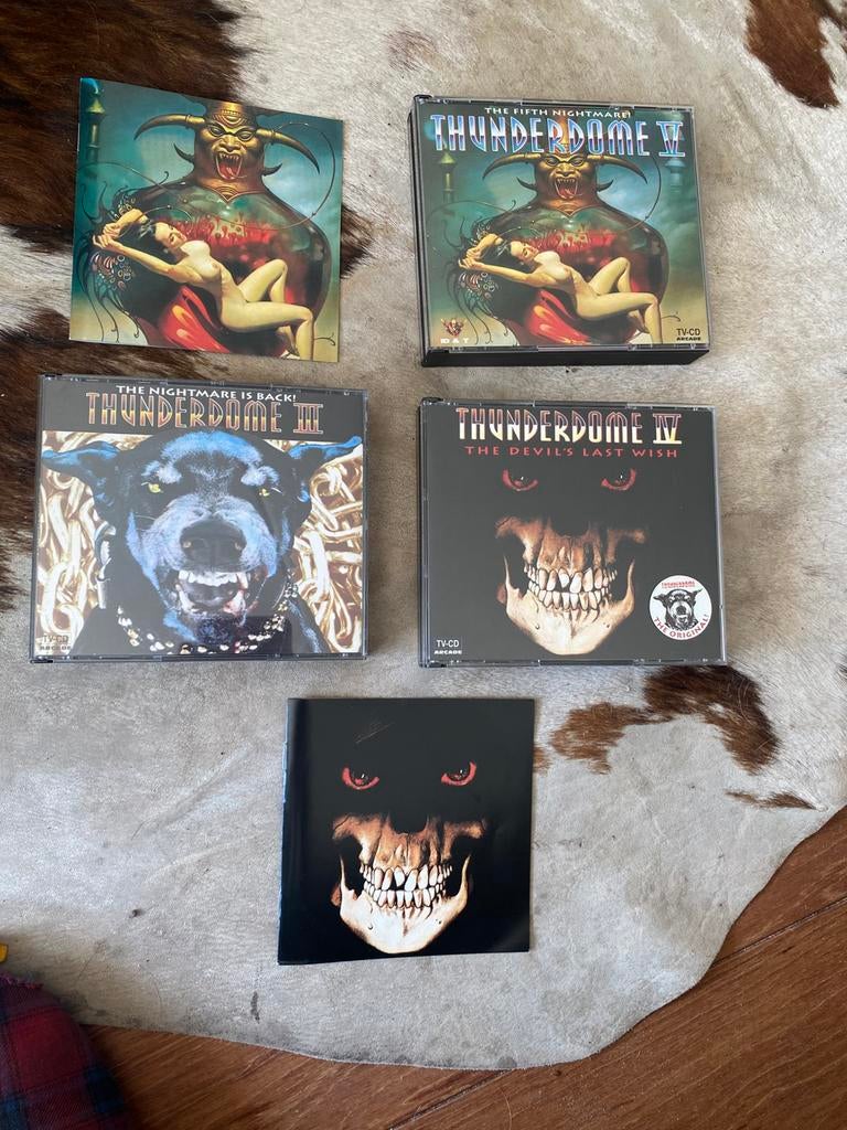 Thunderdome cd-boxen ( in heel mooie staat ), Ophalen of Verzenden, Zo goed als nieuw