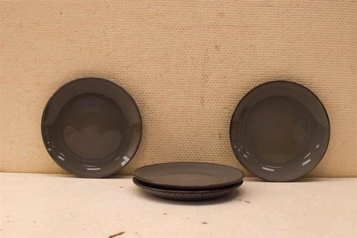 4 delig DB Gusta porseleinen borden 46724, Huis en Inrichting, Keuken | Servies, Gebruikt, Bord(en), Wedgwood, Aardewerk, Ophalen of Verzenden