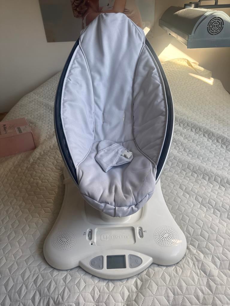 4moms mamaRoo 4.0 Wipstoel - Zo goed als nieuw, Kinderen en Baby's, Wipstoeltjes, Wipstoel, Ophalen, Overige merken, Met gordel(s) of riempje(s)