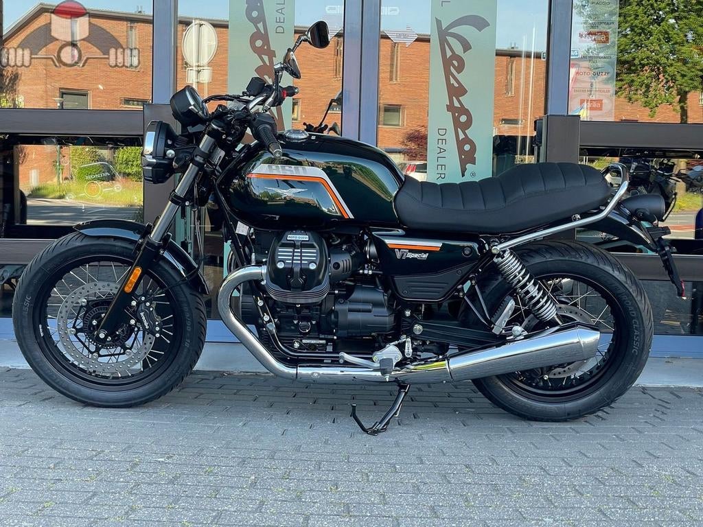 Moto Guzzi V7 Special Nero Smeraldo 2026, 853 cc, 2 cilinders, Motorrijbewijs A, Bedrijf