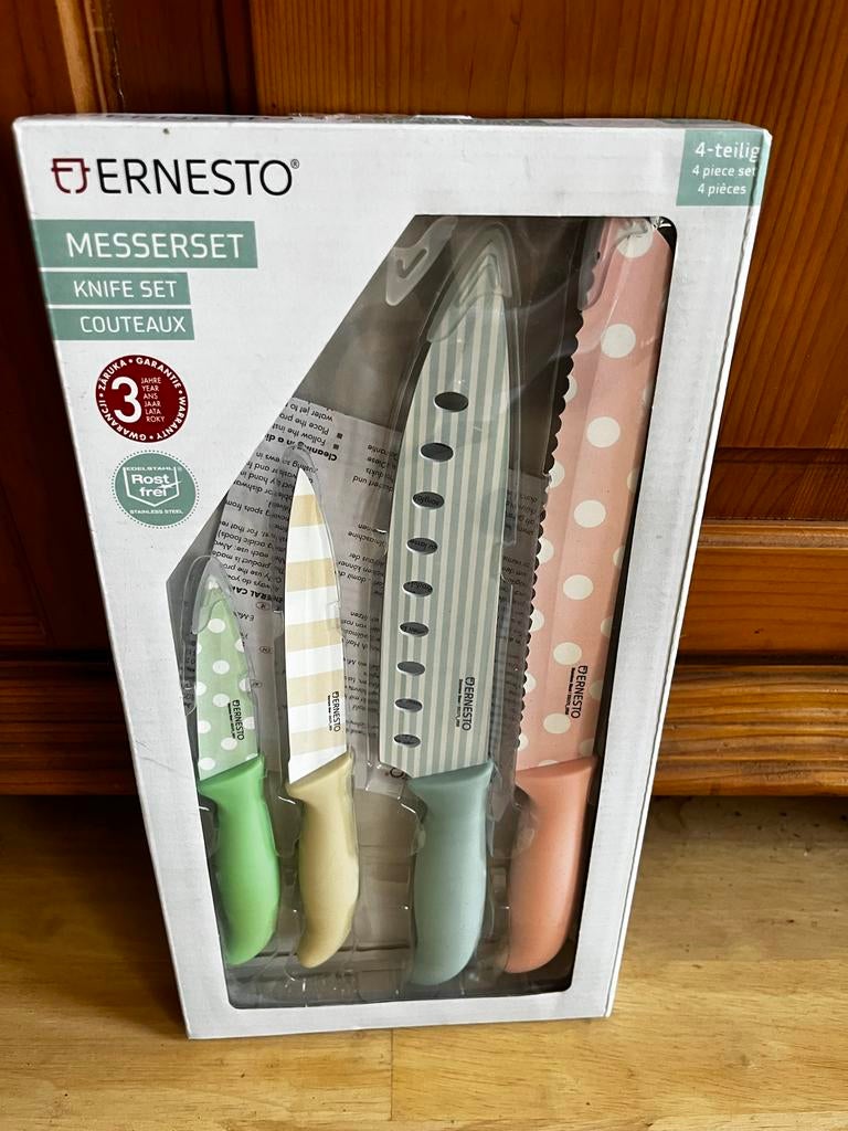 Kleurrijke Ernesto messenset - Nieuw in doos, Ophalen, Nieuw, Rvs of Chroom, Bestekset