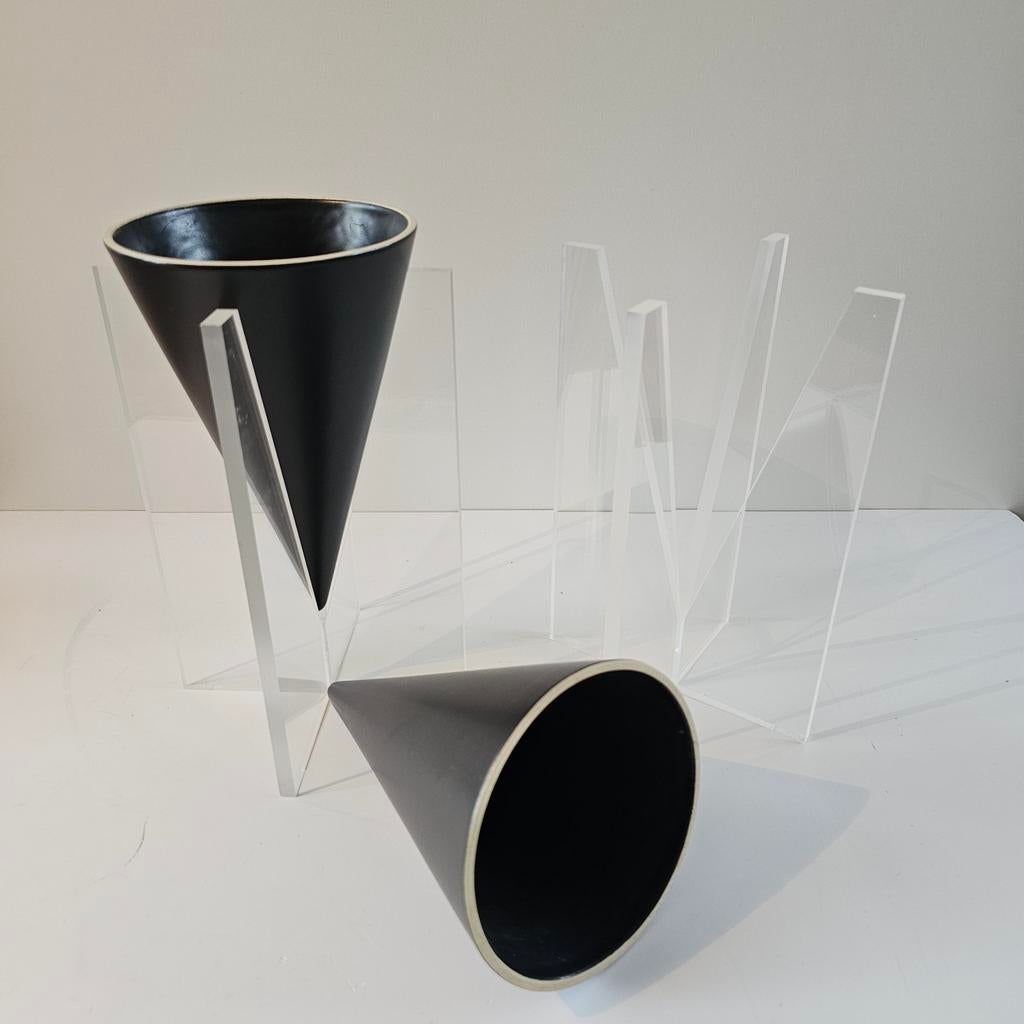 Nog 1 Vaas Fara van Bert Pompe Oar Wurk Makkum jr 80 retro, Huis en Inrichting, Zwart, Aardewerk of Porselein, Ophalen of Verzenden