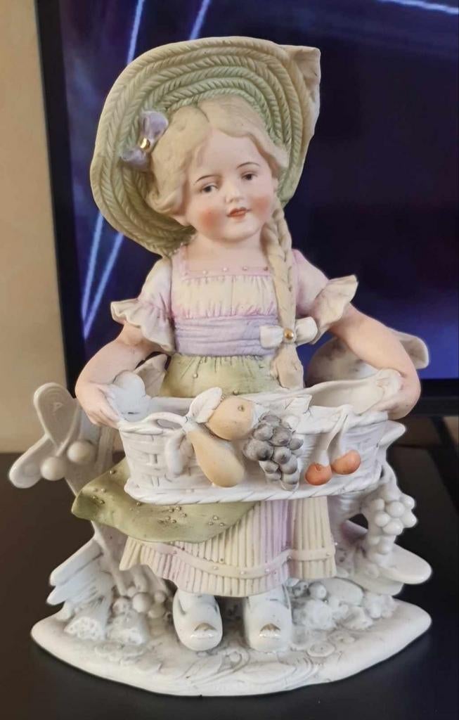 Antieke. Volkstedt Rudolstadt-Thuringia Lieve Beeld.Uit 1880, Ophalen of Verzenden, Nieuw