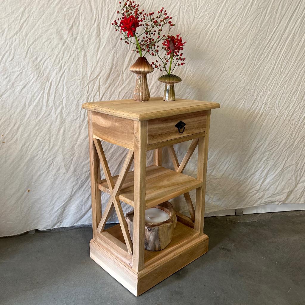 Nachtkastje - massief teak - 1 lade – 2 planken - TTM Wonen, Huis en Inrichting, Slaapkamer | Nachtkastjes, Nieuw, 55 tot 70 cm