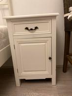 Wit houten nachtkastje / bijzetkastje - landelijke stijl, Ophalen, Minder dan 45 cm, 55 tot 70 cm, Zo goed als nieuw