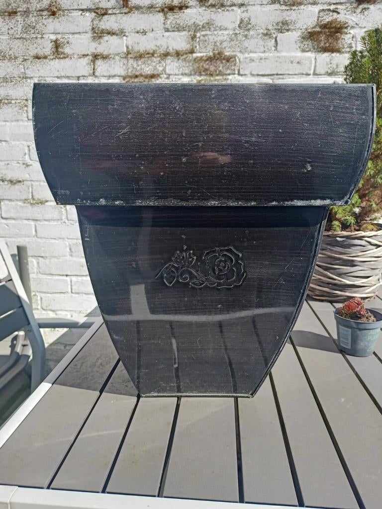 3 grijze ijzeren bloembakken, Ophalen, Vierkant, Metaal