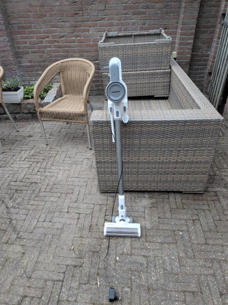 Grundig steelstofzuiger - moet worden schoongemaakt, Witgoed en Apparatuur, Ophalen of Verzenden