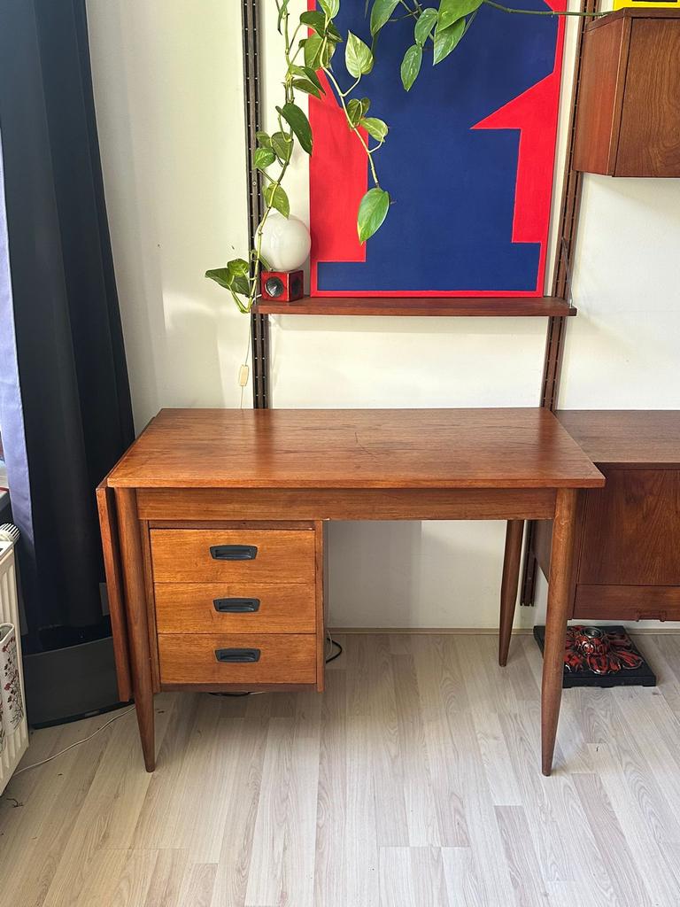 Uitschuifbaar Bureau Haagse Meubelfabriek Jaren '60, Gebruikt, Hout, Ophalen of Verzenden, Overige merken