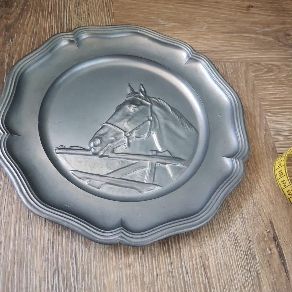 Mooi tinnen wandbord paard, Ophalen