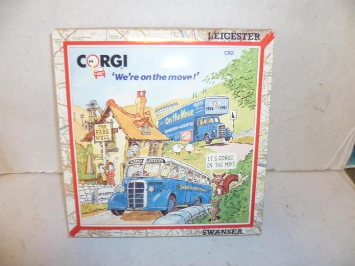 Corgi Swansea On The Move Bedford OB Bedford Coache auto, Hobby en Vrije tijd, Modelauto's | 1:50, Nieuw, Bus of Vrachtwagen, Corgi