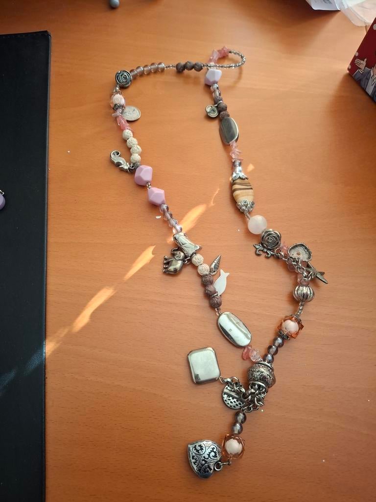 Roze ketting, Ophalen of Verzenden, Zo goed als nieuw, Roze, Overige materialen