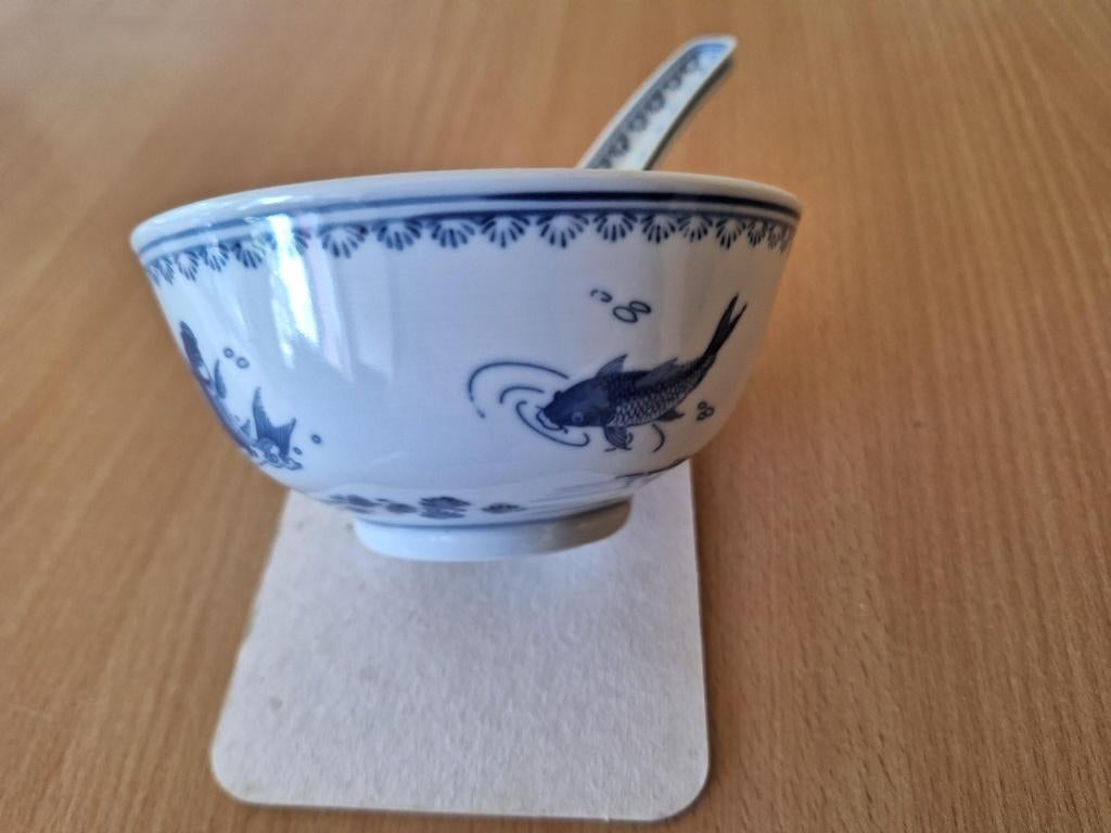 Chinese porseleinen rijstkom en lepel van een Koi Karper vis, Ophalen of Verzenden