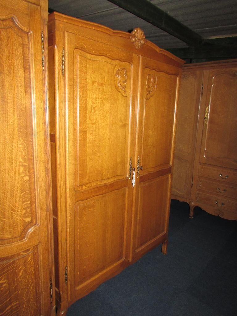 Barok eiken meidenkast linnenkast queen anne stijl, Ophalen of Verzenden