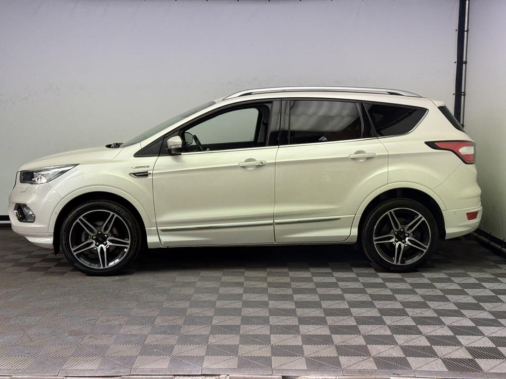 Ford Kuga 1.5 EcoBoost Vignale Pano Zeer Compleet (bj 2017), Auto's, 4 cilinders, Wit, Leder, Bedrijf