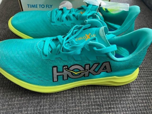 Hoka Cielo X LD Unisex spikes maat 38 2/3, Sport en Fitness, Loopsport en Atletiek, Nieuw, Spikes, Hardlopen, Ophalen