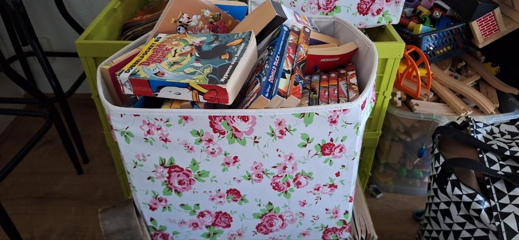 Grote bak vol donald duck (pockets), Meerdere stripboeken, Ophalen of Verzenden, Zo goed als nieuw