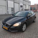 Volvo V40 1.6 D2 115PK nieuwe motor 168dkm!!!, Voorwielaandrijving, Navigatiesysteem, Zwart, 4 cilinders