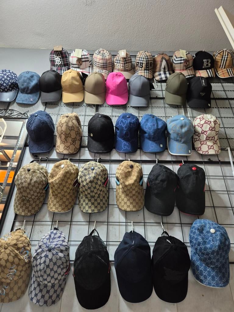 Mooie caps, Ophalen of Verzenden, Zo goed als nieuw