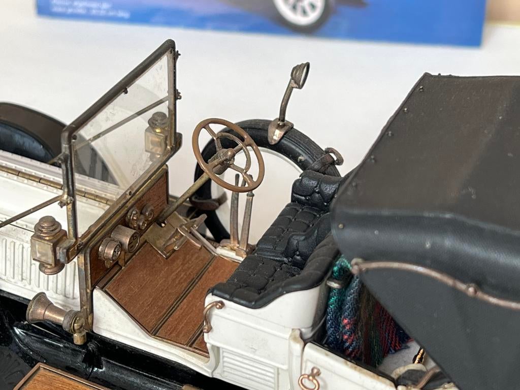 Franklin Mint 1:24 1912 Packard Victoria Model 1-48 W/ Orig. Info