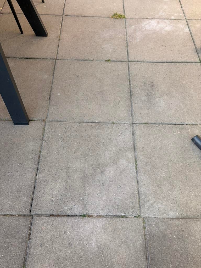 GRATIS af te halen: Betonnen terrastegels, Ophalen, Gebruikt, Beton, Terrastegels