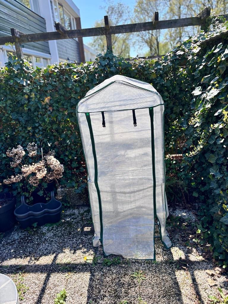 Compacte plastic kas voor tuin of balkon, Gebruikt, Folie, Kweekkas, Ophalen of Verzenden