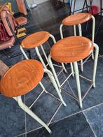 Vintage schoolkrukken - barkrukken 4x, Huis en Inrichting, Barkrukken, 4 krukken, Ophalen, Gebruikt, 60 tot 90 cm