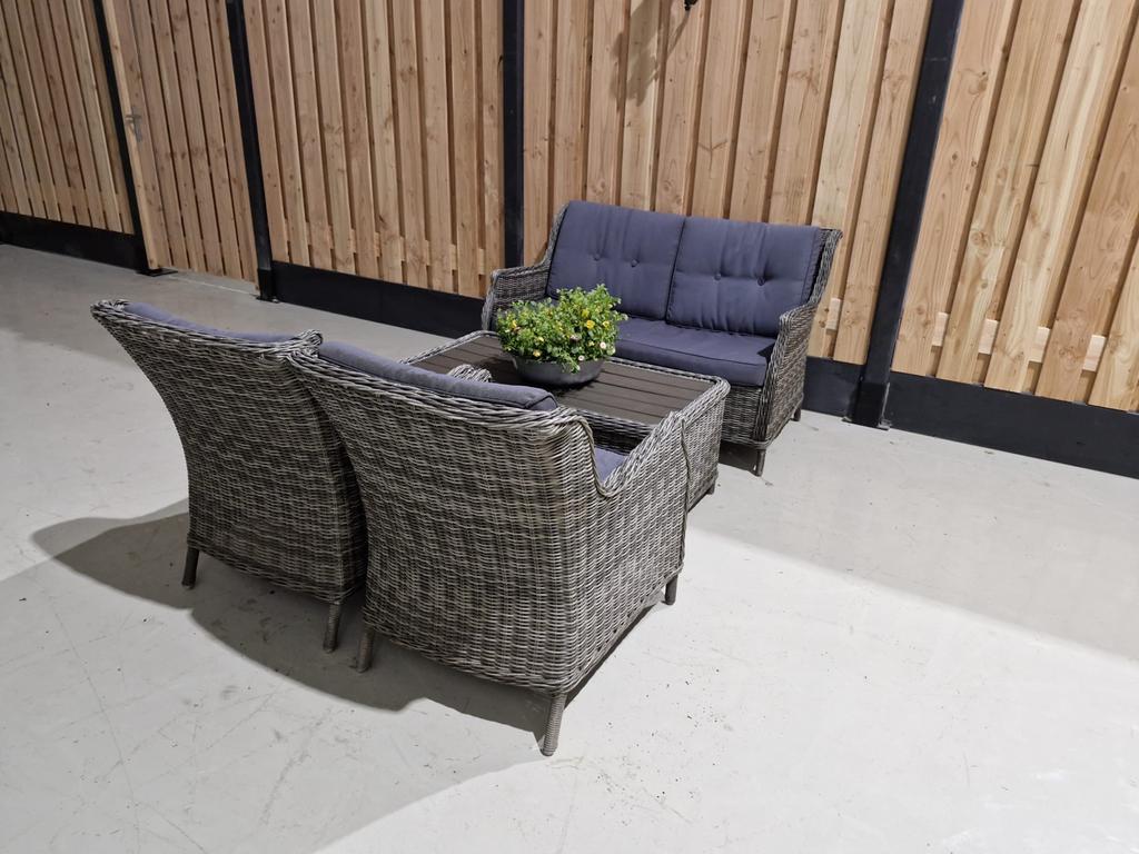 Wicker Loungeset met 2 Stoelen en 1 Bank, 4 zitplaatsen, Gebruikt, Bank, .