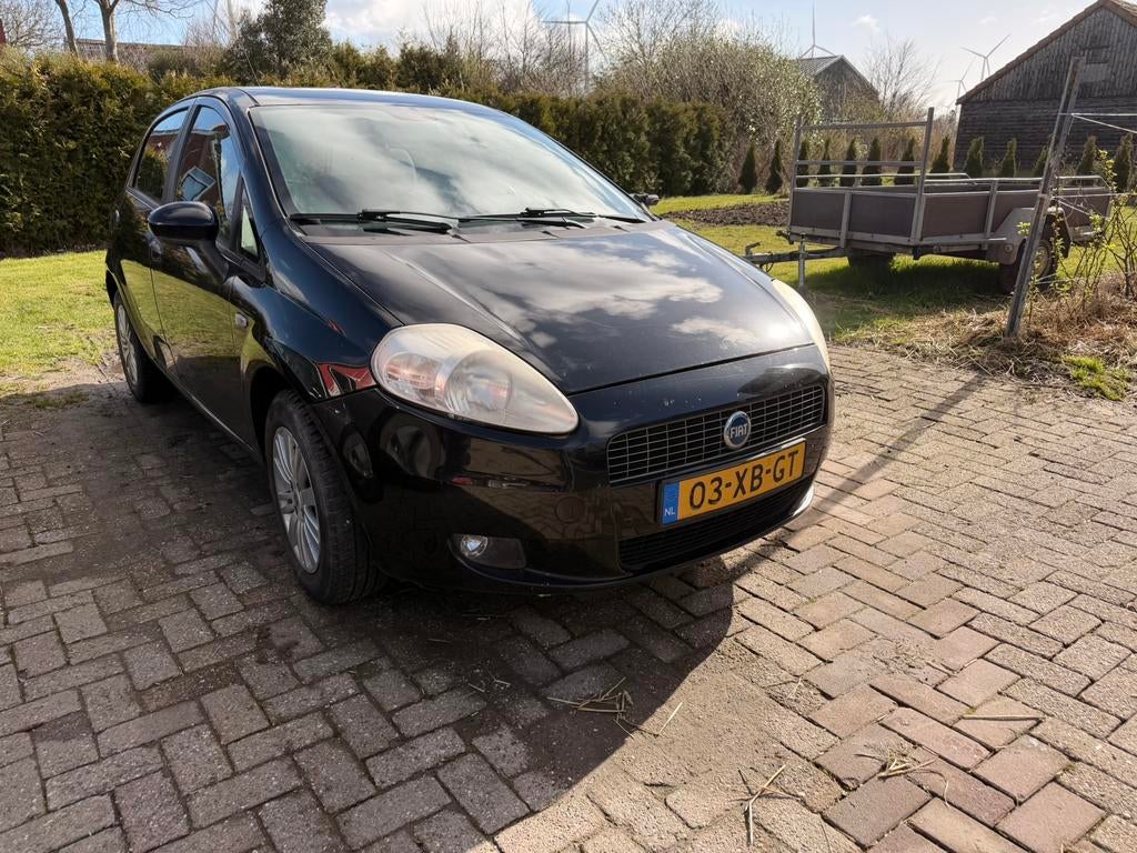 Fiat Punto 1.4 5DR 2007 Zwart, Voorwielaandrijving, 40 €/maand, 4 cilinders, 400 kg