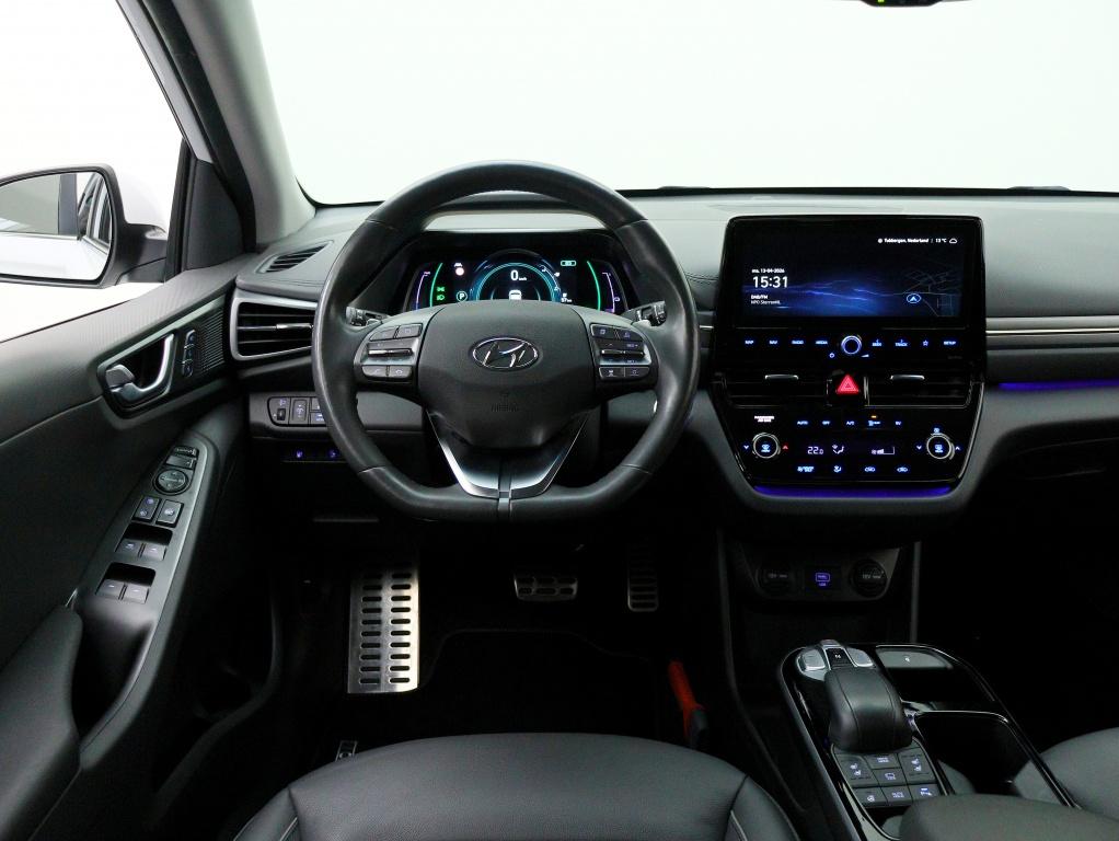 Hyundai IONIQ Premium EV 38 kWh | SOH 100% | Leder | Stoelve, Auto's, Hyundai, Automaat, Gebruikt, Zwart, Wit