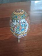 Snuisterijdoosje, porselein, eivormig met drie pootjes, Ophalen of Verzenden