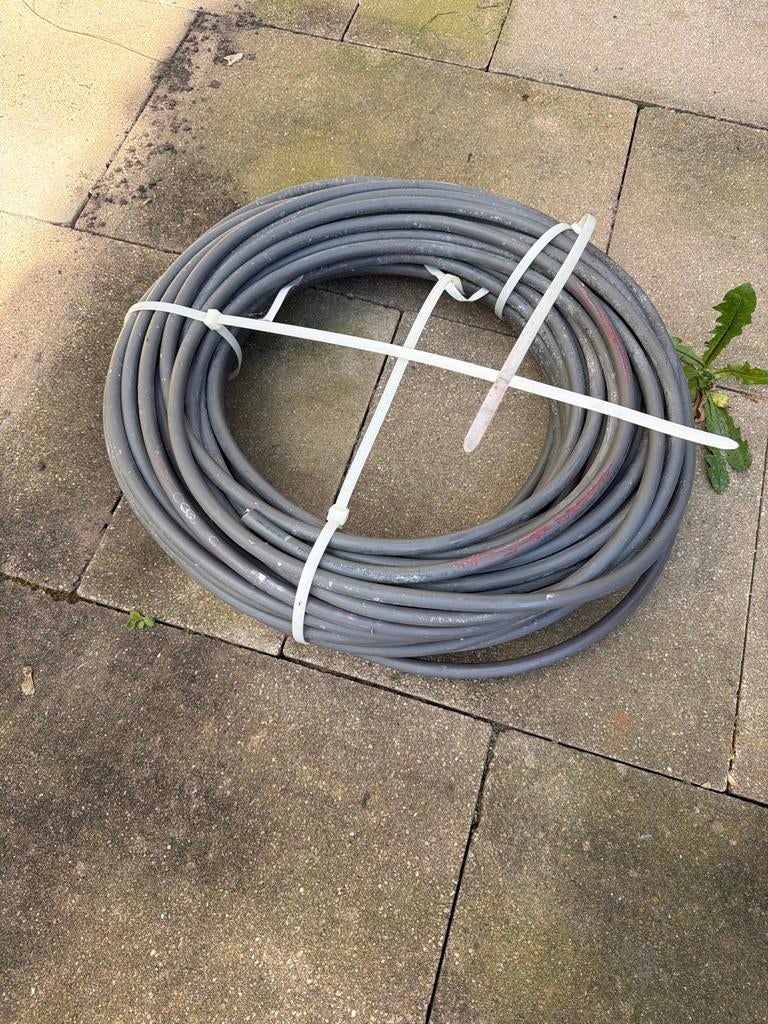 Grijze kabel opgerold, Ophalen, Gebruikt, Kabel of Snoer