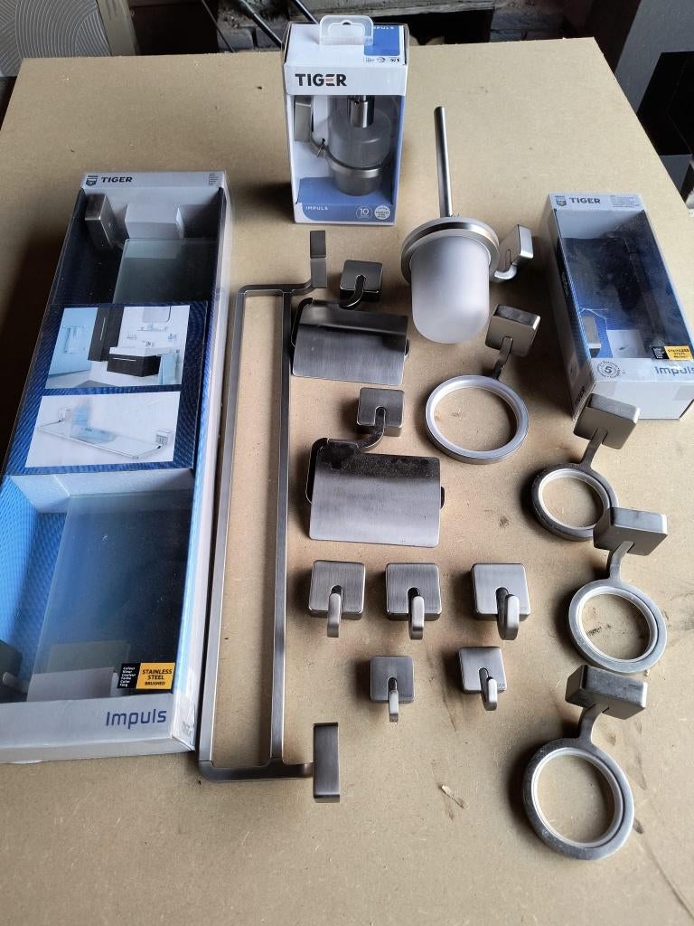 Tiger Impuls RVS sanitair accessoires, Ophalen of Verzenden, Zo goed als nieuw, Overige typen