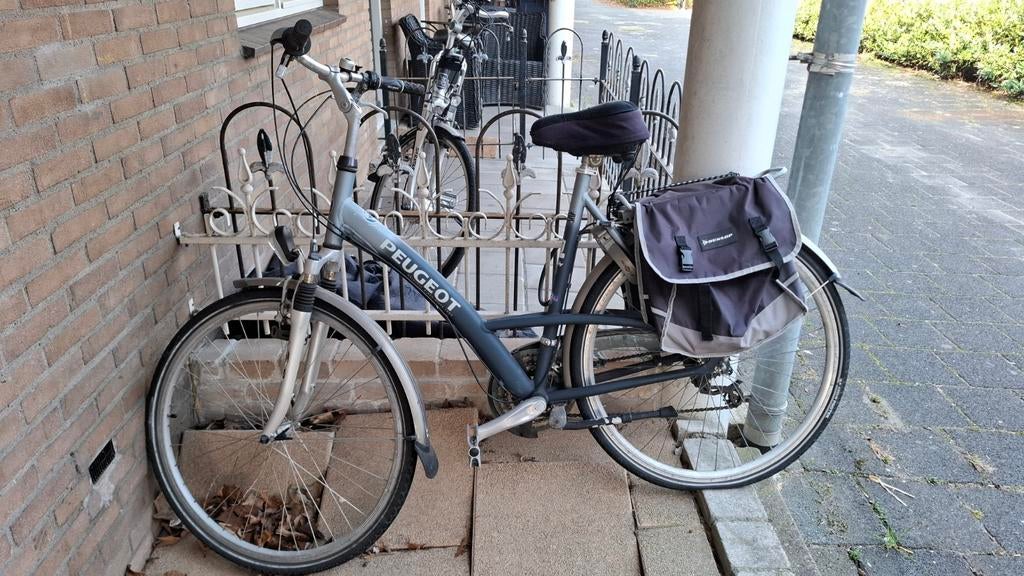Peugeot damesfiets - Ideaal voor dagelijks gebruik, Fietsen en Brommers, Fietsen | Dames | Damesfietsen, Gebruikt, Velgrem, Versnellingen