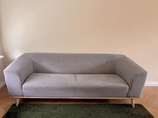 Licht grijze 3- zitsbank, Ophalen, Zo goed als nieuw, Driepersoons