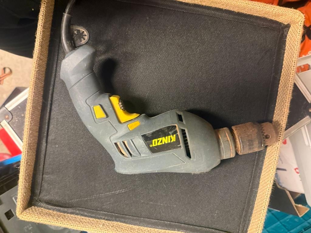 boormachine kinzo, Ophalen of Verzenden, Gebruikt, 400 tot 600 watt, Boormachine