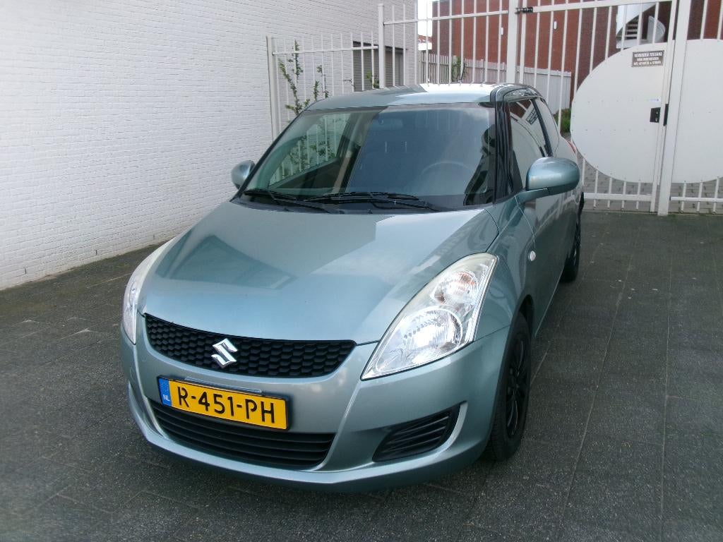 SUZUKI SWIFT 1.2 BASE 3DRS AIRCO NWE APK MOOIE STAAT., Auto's, Stof, Swift, Handgeschakeld, 93 pk