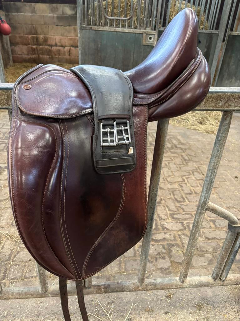 Dressuurzadel MacRider donkerbruin, Dieren en Toebehoren, Ophalen, Gebruikt, Dressuur