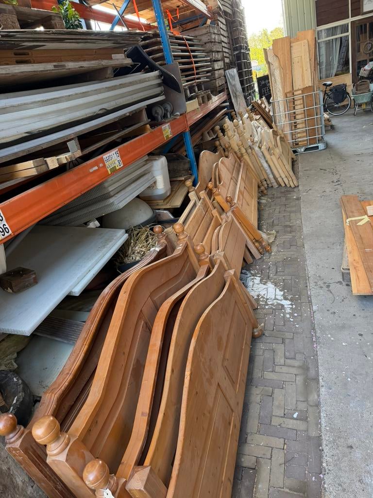 bedden uit de goeie oude “grenen tijdperk” tijd., Ophalen
