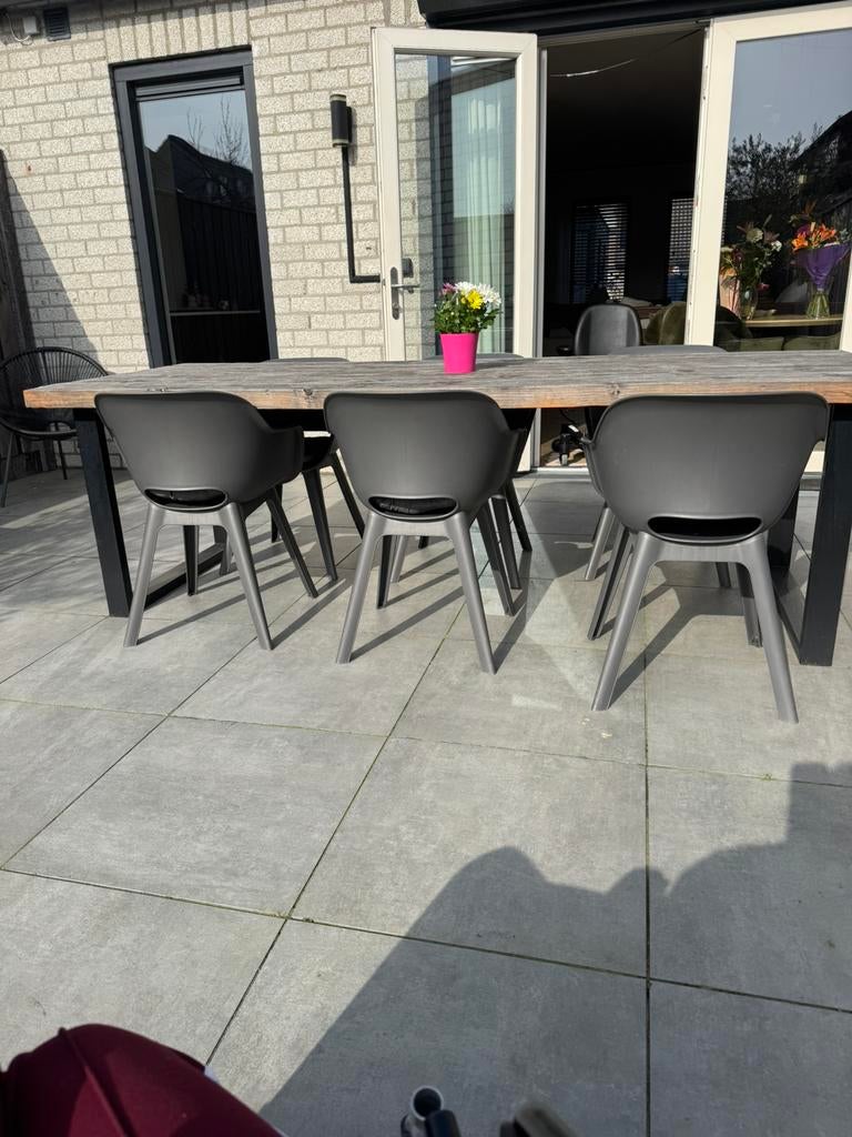 Te koop: mooie tuintafel met 6 kuipstoelen incl kussens, Ophalen, Zo goed als nieuw, Hout, Stoel