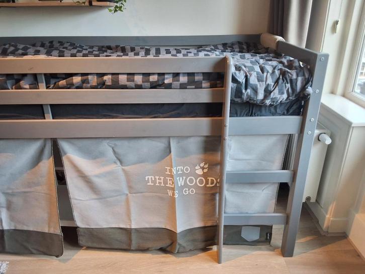 Halfhoogslaper te koop aangeboden!, Kinderen en Baby's, Kinderkamer | Stapelbedden en Hoogslapers, Zo goed als nieuw, Halfhoogslaper